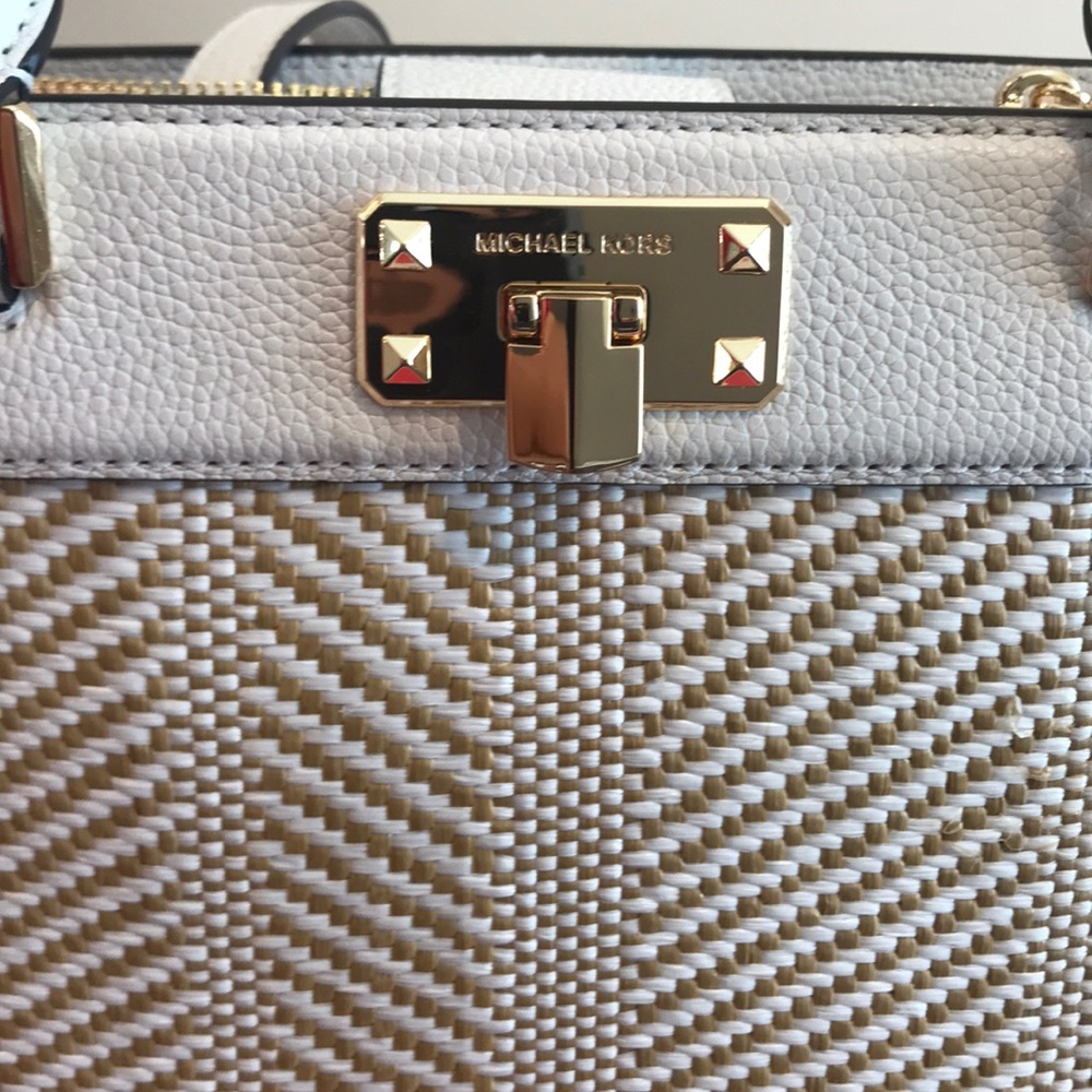 Michael Kors Kinsley Accordion Satchel - Picture 5 of 8